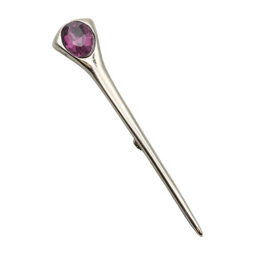 XDHKP0336 Purple Kilt Pin