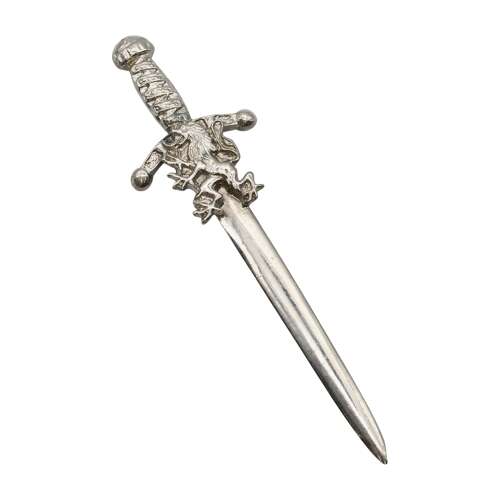XDHKP0593 Lion Rampant Kilt Pin