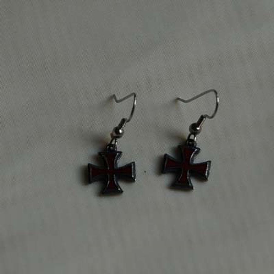 XDHER571 Black Earrings