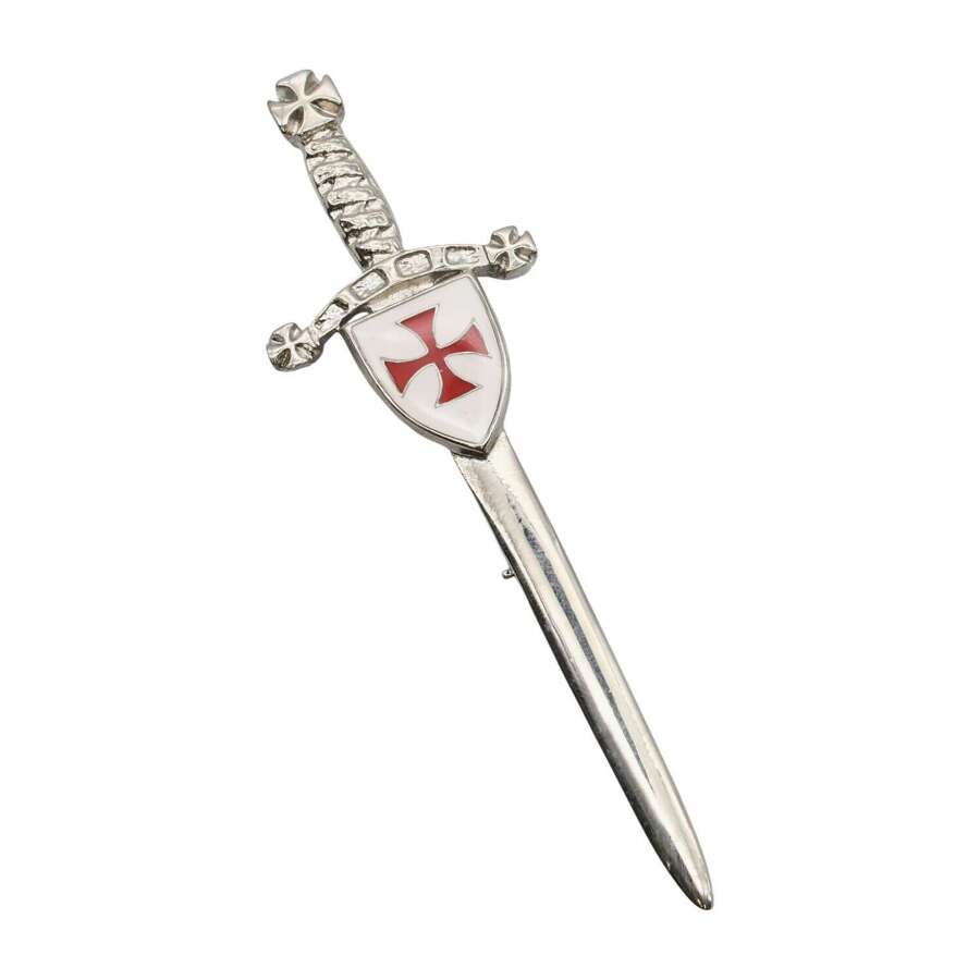XDHKP0760 Templar Shield Kilt Pin