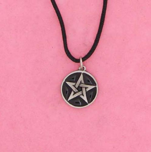 XDHP0889 SMALL Black Pentagram Pendant