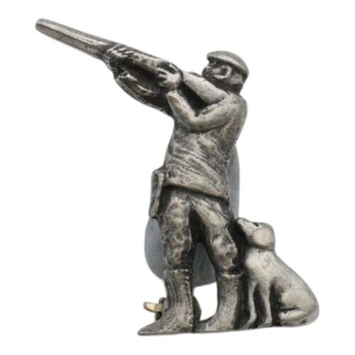 XDHBR1330 Shooting Brooch
