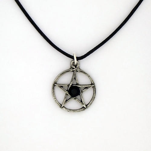 XDHP0648 Black Pentagram Pendant
