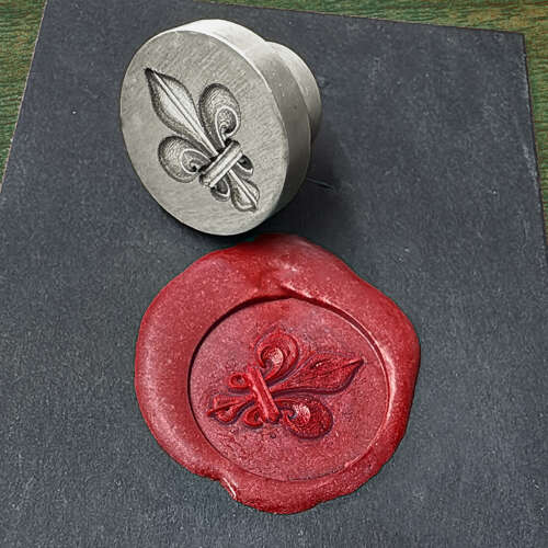 XDHWS007 Pewter Fleur De Lys Wax Seal With Wooden Handle & Wax Sticks